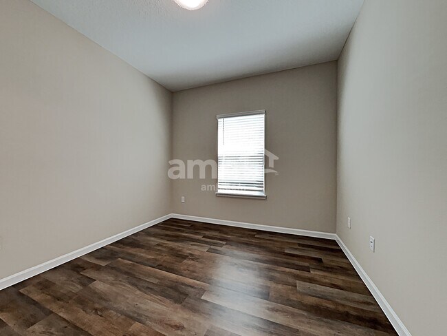 Building Photo - 69 Edge Park Trl