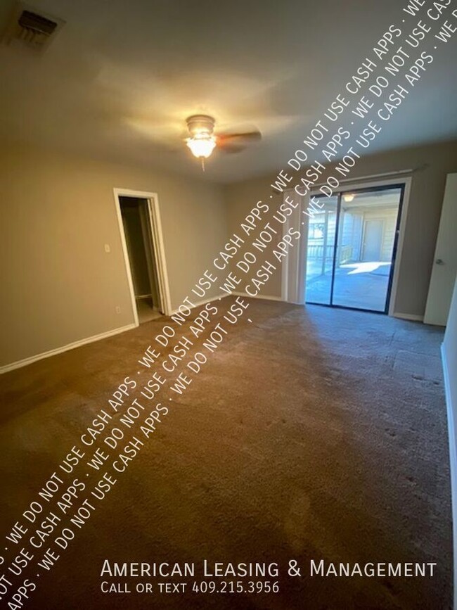 Building Photo - 8 La Costa Cir