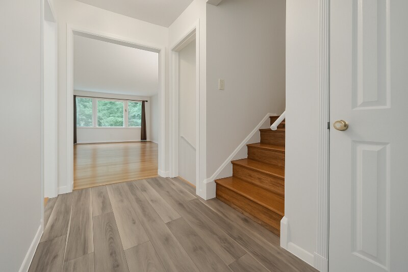 Building Photo - 4902 Elsmere Ave