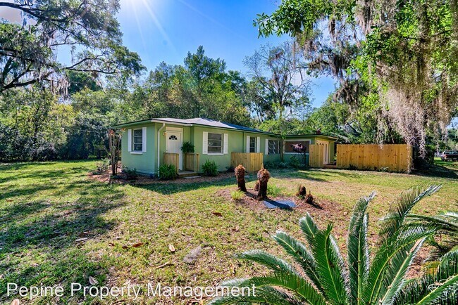 Building Photo - 3 br, 1 bath House - 725 NW 33rd Ave