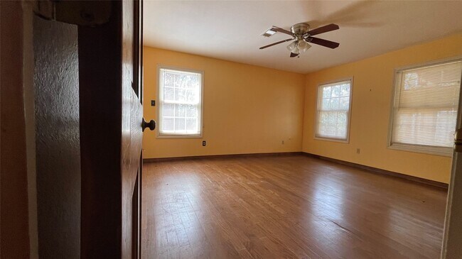 Building Photo - 2018 FM 1486