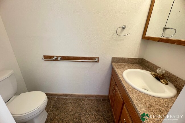 Building Photo - Spacious & Sunlit 5-Bedroom Retreat in the...