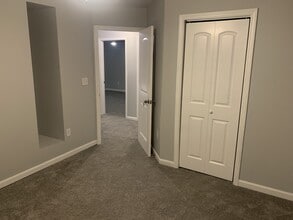 Building Photo - 924 Chapman Cir