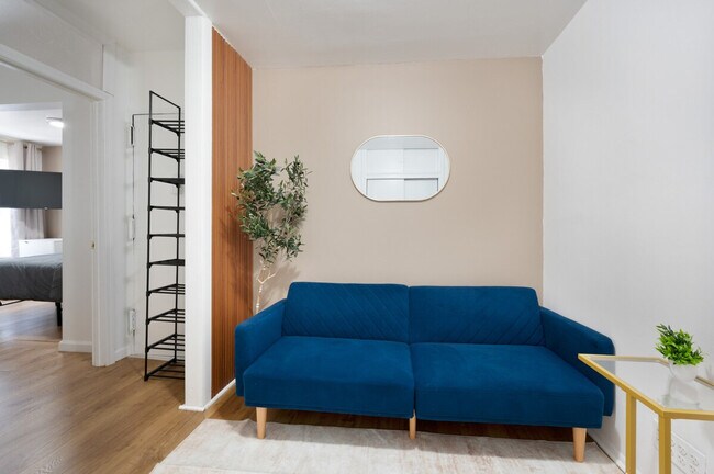 Building Photo - 338 9th Ave