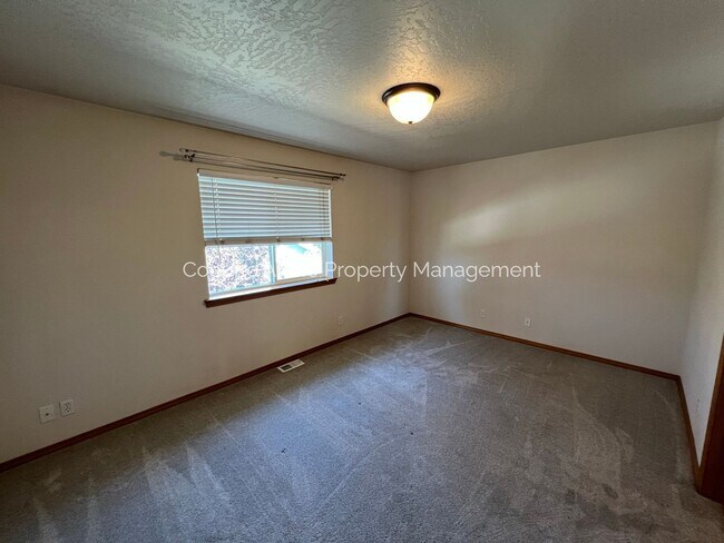 Building Photo - 6405 W Trestle St