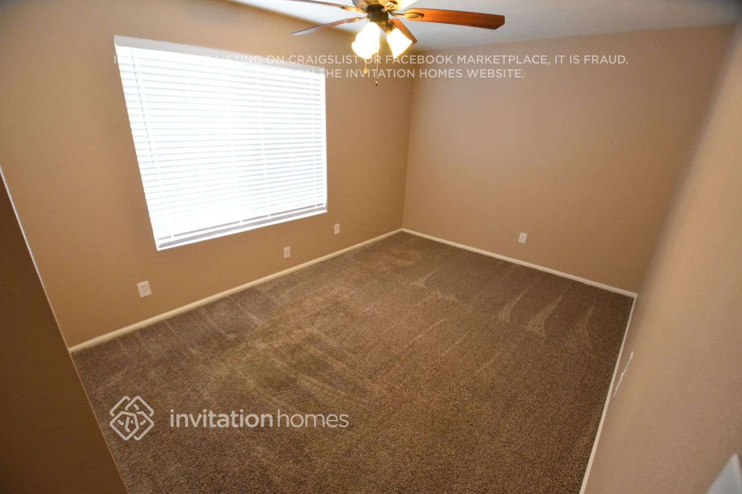 Building Photo - 3827 W Helena Dr