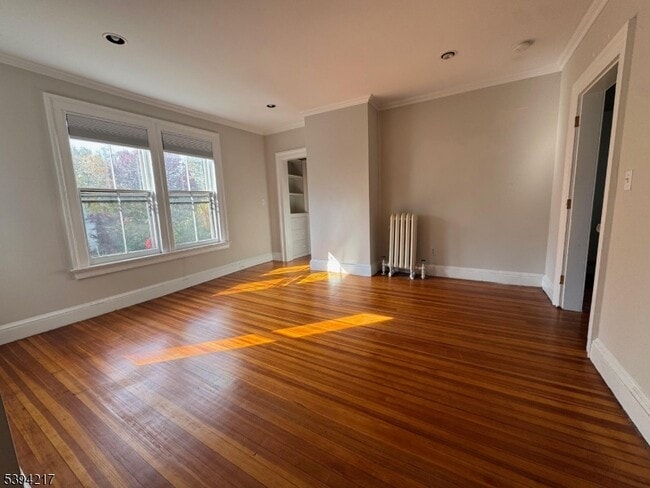 Building Photo - 127 Midland Ave