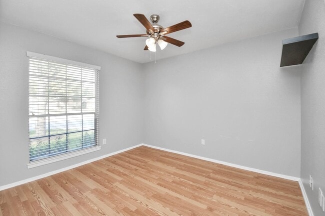 Building Photo - 2210 S Ferrisburg Ct