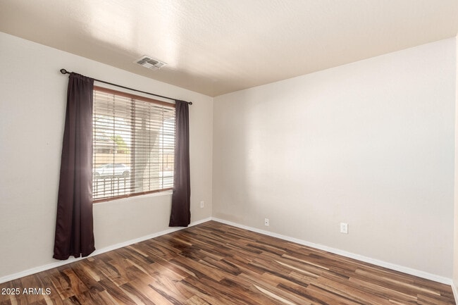 Building Photo - 5722 S 240th Dr
