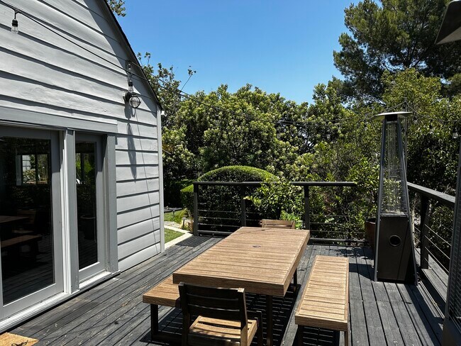 Private deck - 1902 Walcott Way