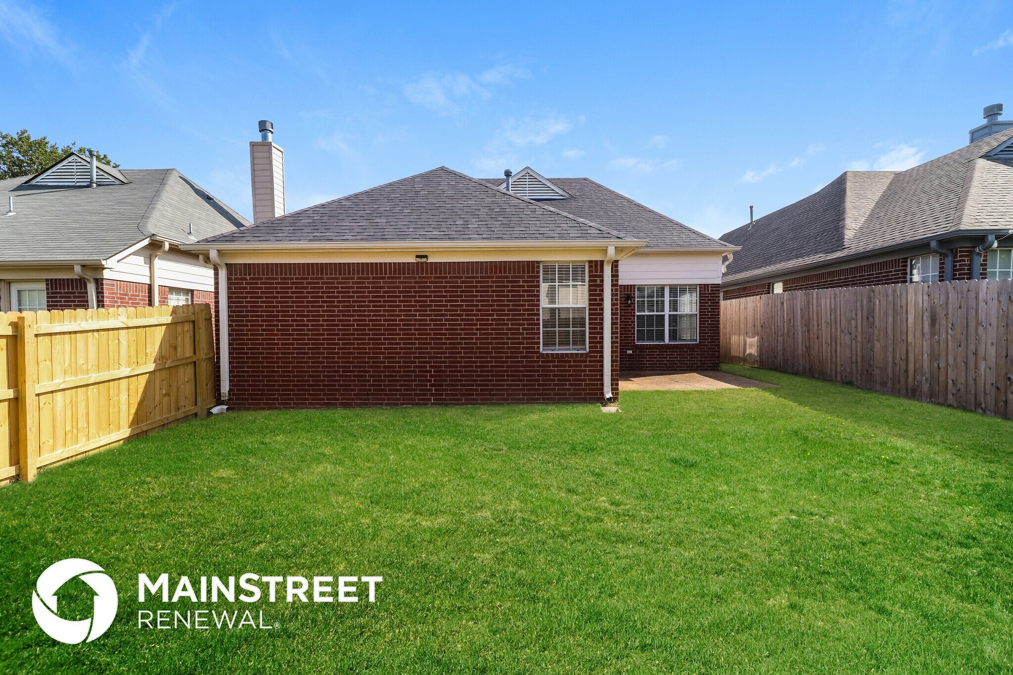 Building Photo - 7068 Kings Crown Dr