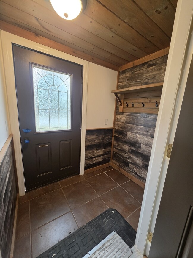 Building Photo - 4582 Maiden Ln