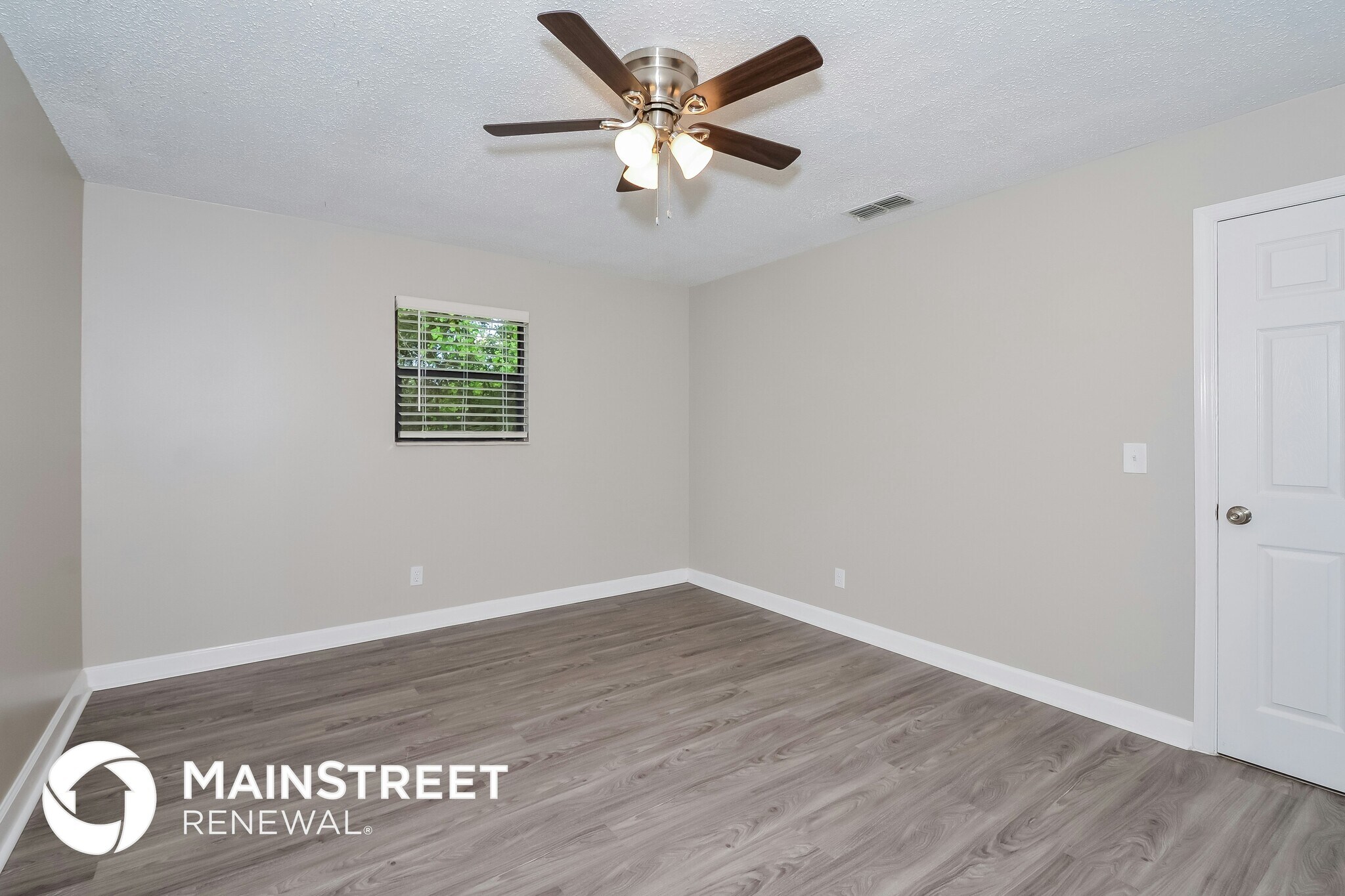 Building Photo - 1153 S Hartsdale St