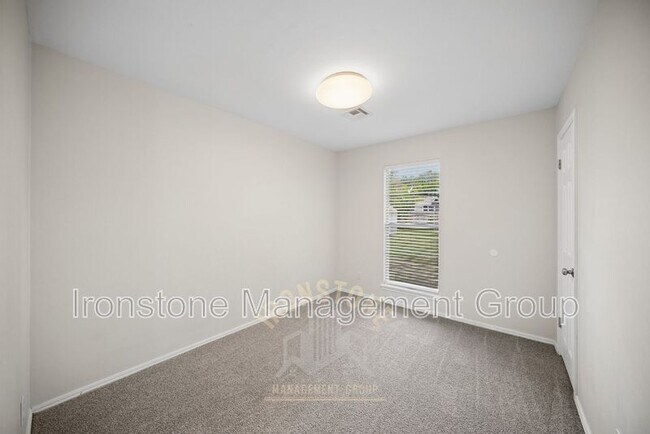 Building Photo - 908 W El Paso Pl