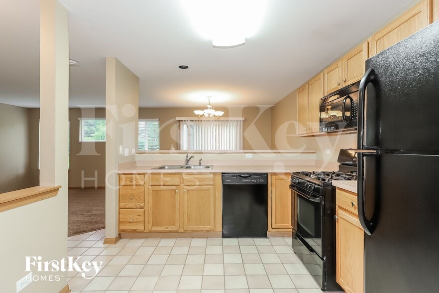 Building Photo - 3610 Forestview Dr