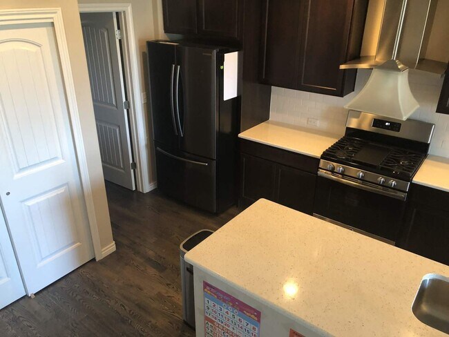 Building Photo - Newer 5bdrm + Office in D20 North Fork Wit...