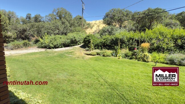 Building Photo - Beautiful home in secluded neighborhood!