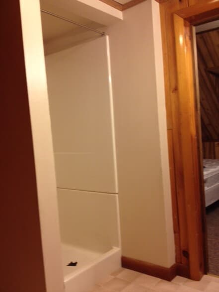 Building Photo - 6089 Memorial Dr