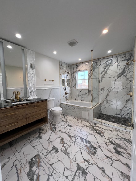 Building Photo - 7935 Ogden Ave