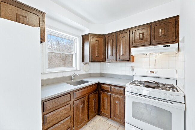 Building Photo - 12450 Knights Rd