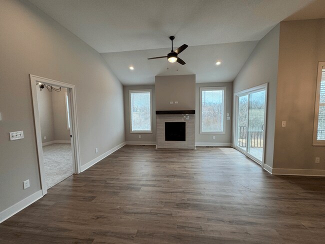 Building Photo - 1421 SW Winthrop Dr