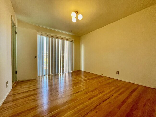 Building Photo - 7583 Lockford Ct