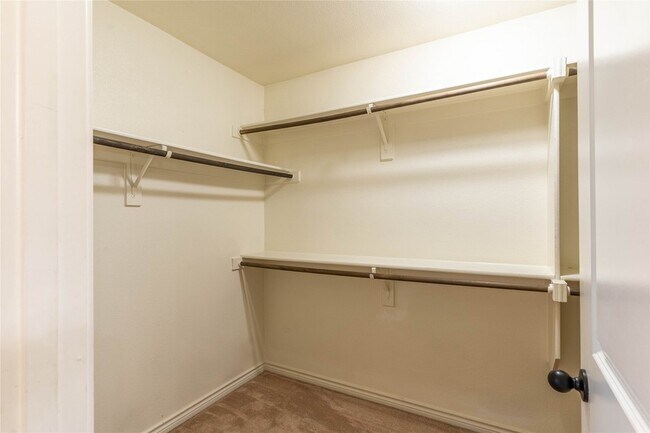 Building Photo - 116 Acadia Ln