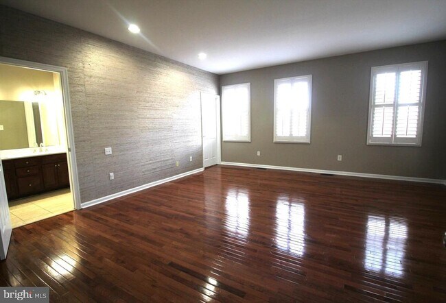 Building Photo - 151 Jackson St