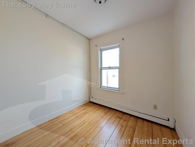 Building Photo - 61 Webster Ave