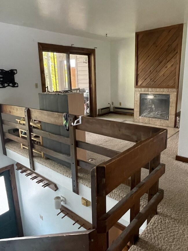 Building Photo - Mount CB 2 bedroom/ 2 bathroom condo available for 1 year lease!