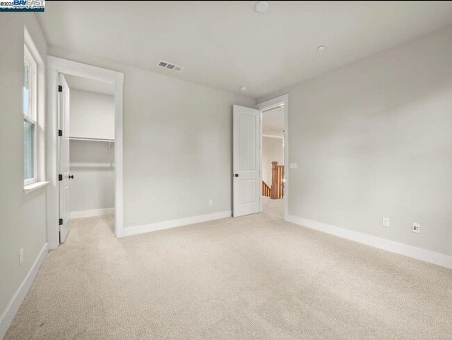 Building Photo - 1588 Alamo Way