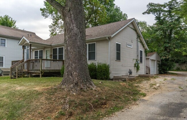 Building Photo - 505 S Highland Ave