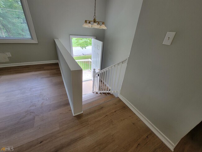 Building Photo - 6628 Stark Ct