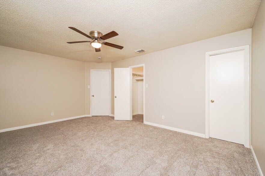 Building Photo - 8339 Morning Grove