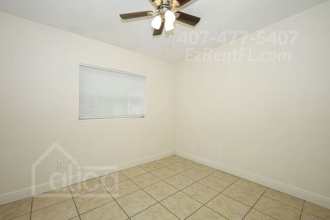 Building Photo - 3392 Bougainvillea Dr