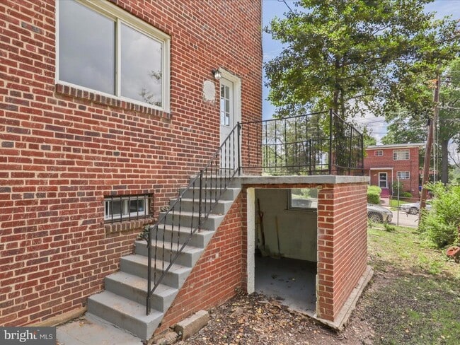 Building Photo - 5026 Roseld Ct