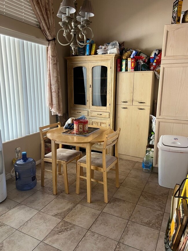 Building Photo - Single Story Home With 3 Spacious Bedrooms