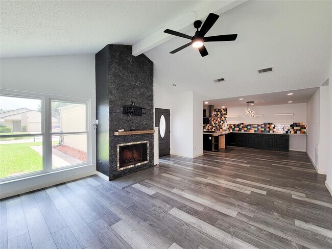 Building Photo - 13838 Walnut Hollow Ln