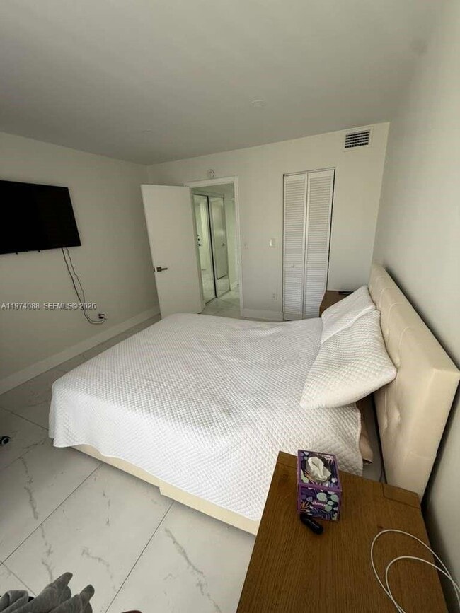 Building Photo - 7727 SW 86th St