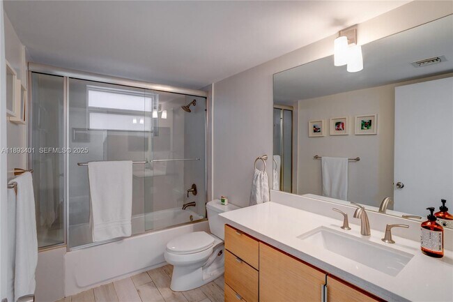 Building Photo - 55 Ocean Ln Dr