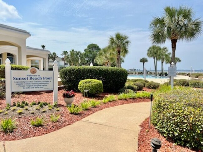 Building Photo - 4321 Sunset Beach Blvd