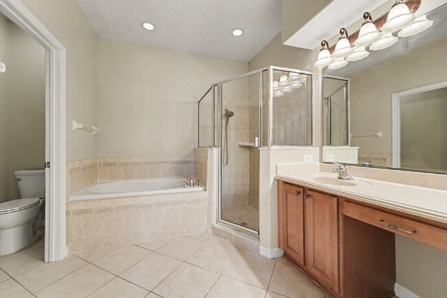 Building Photo - 2056 Clapper Tr