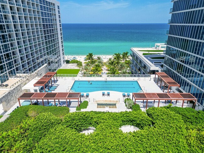 Building Photo - 6801 Collins Ave
