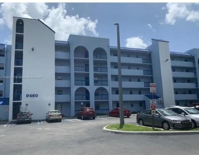 Primary Photo - 9460 Fontainebleau Blvd