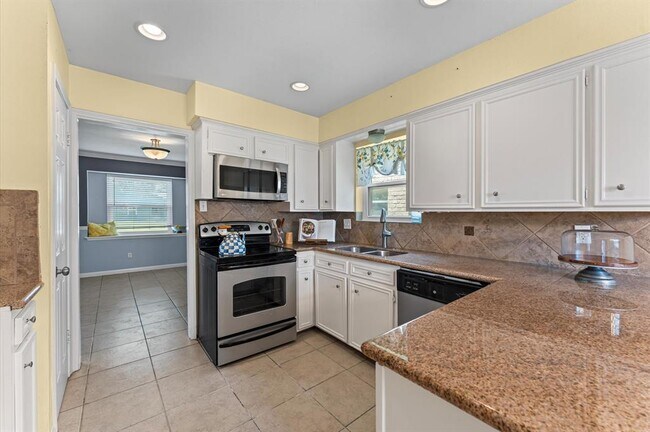 Building Photo - 427 Whitecap Dr