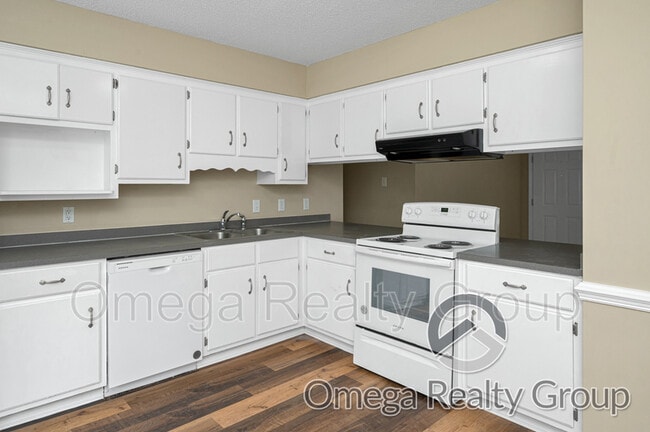 Building Photo - 3020 Barlett Dr