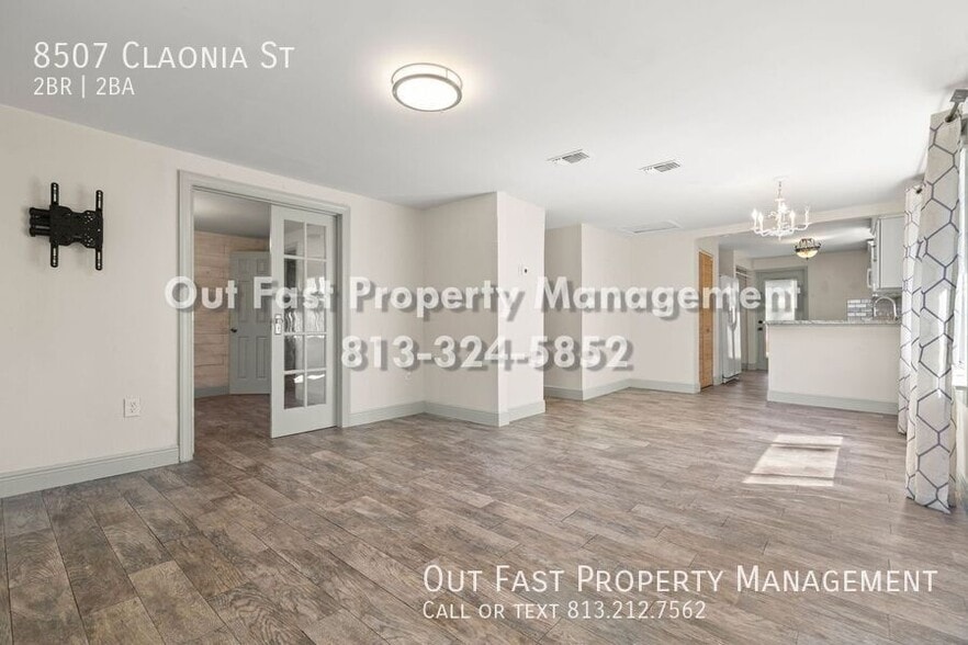 Building Photo - 8507 Claonia St