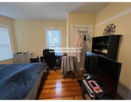 Building Photo - 2 Gilson Terrace