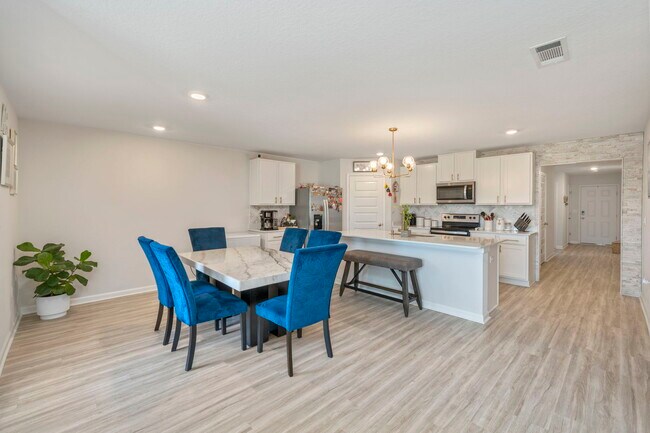 Building Photo - 4735 Airmen Dr