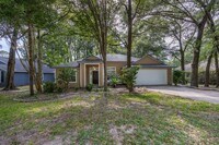 Building Photo - Nicely remodeled 4 bedroom 2 bath home In Hickory Forest